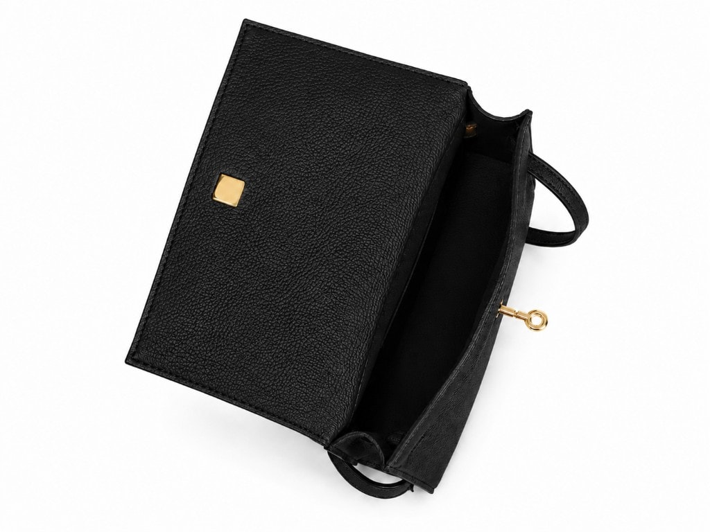 Premium Leather Kelly Shoulder Bag Black — внутри
