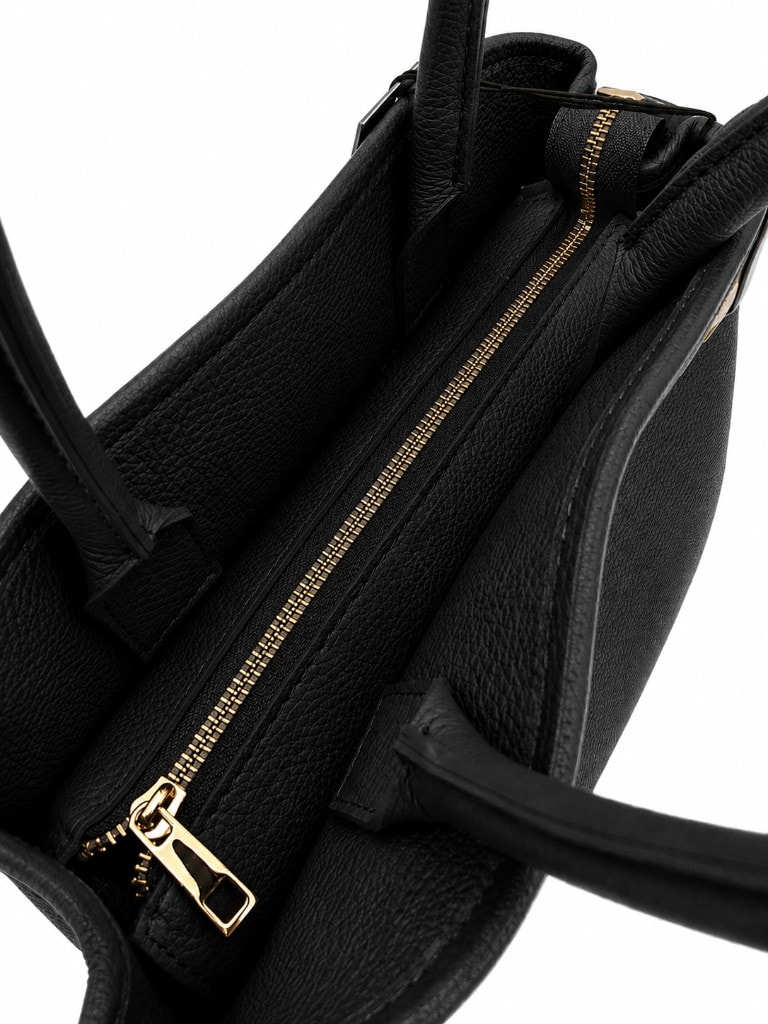 Premium Leather Travel Tote Bag Black — внутри