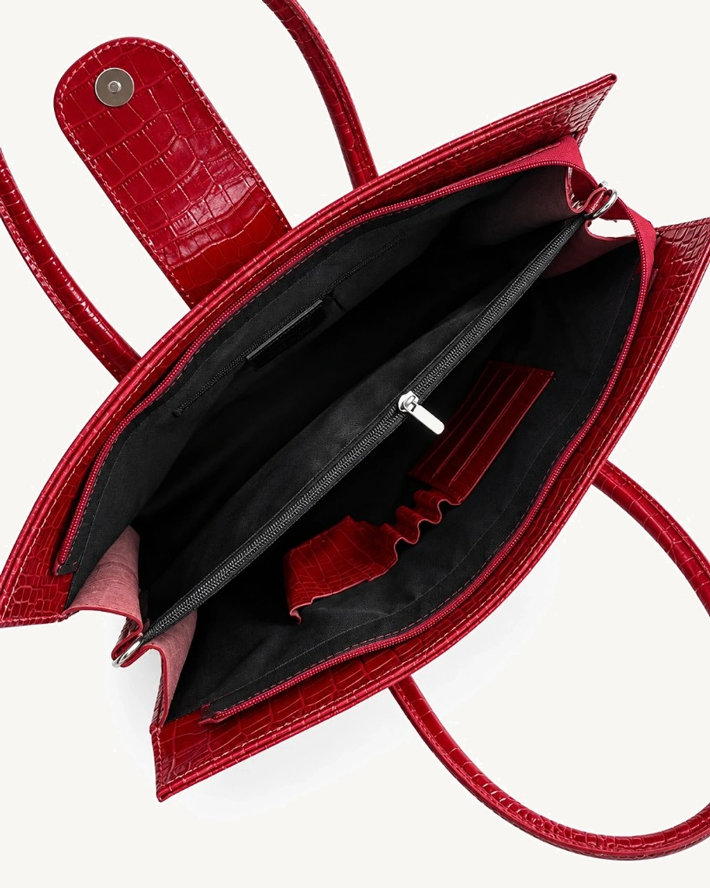 Edmee Cherry Red — interior