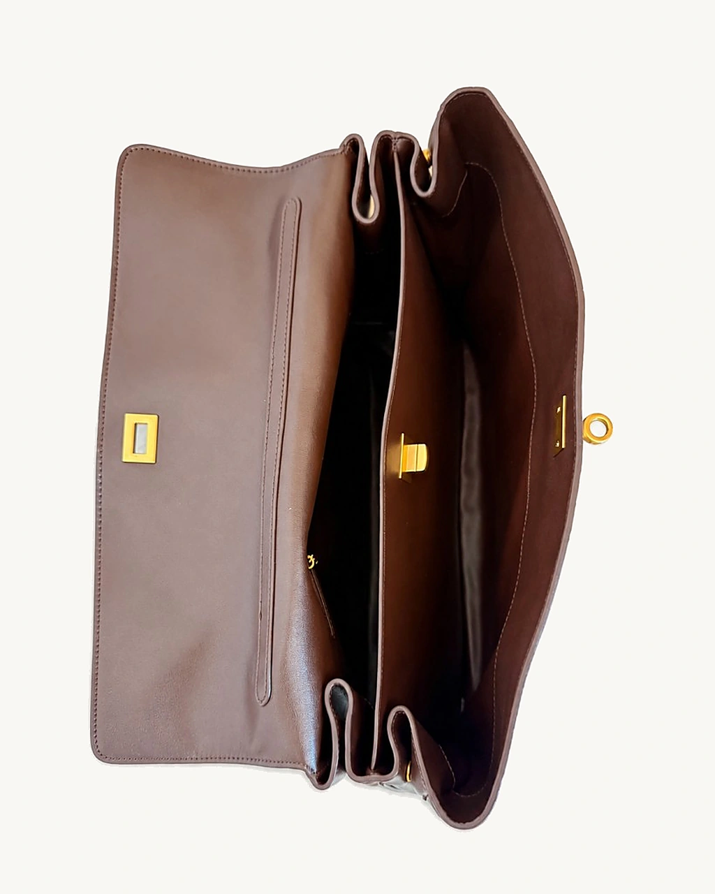 Helene Dark Chocolate — interior