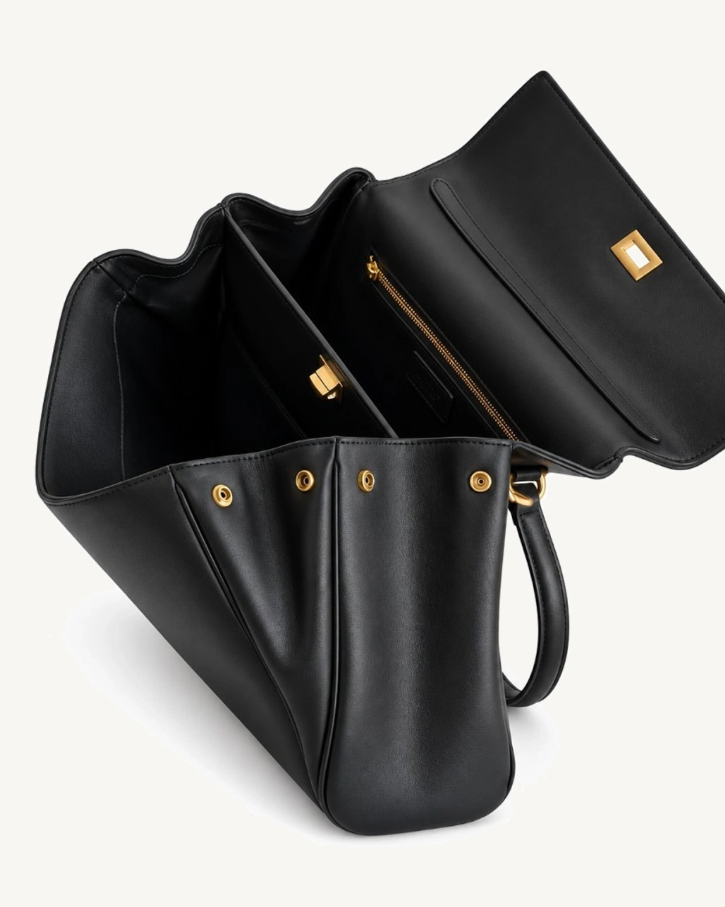 Agathe Black Gold — interior