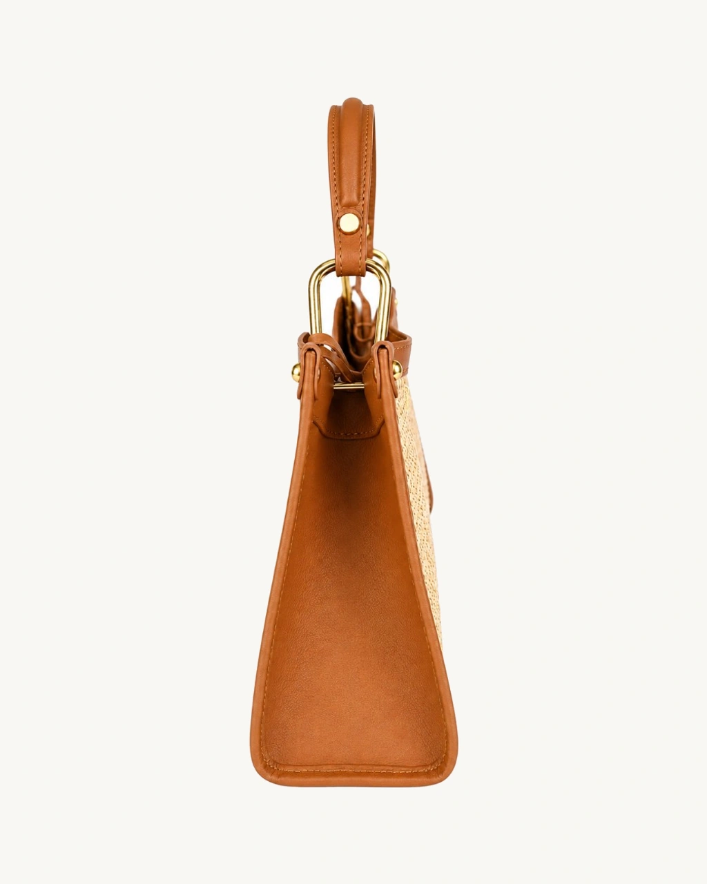 Garance Camel — vedere laterală