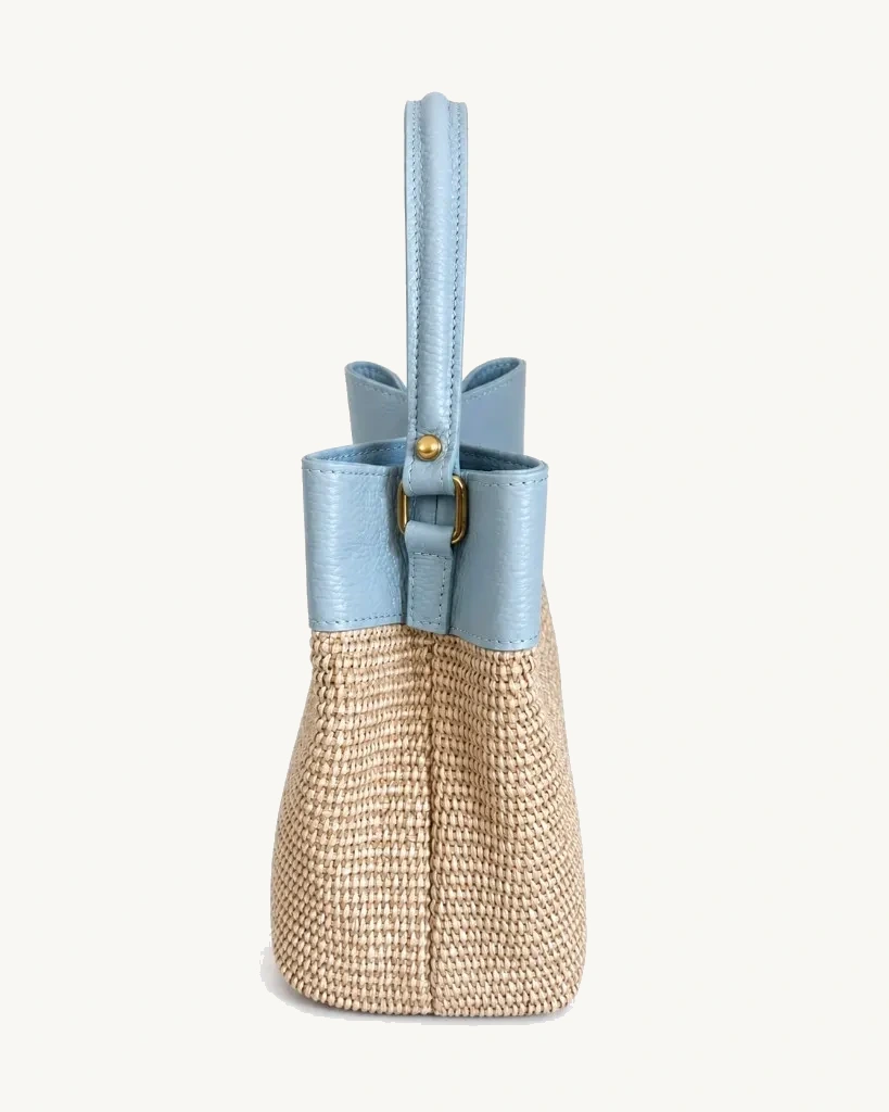 Isolde Light Blue — vedere alternativă