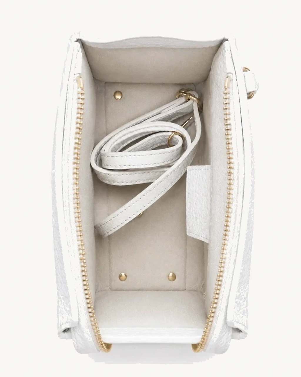 Aveline White — interior