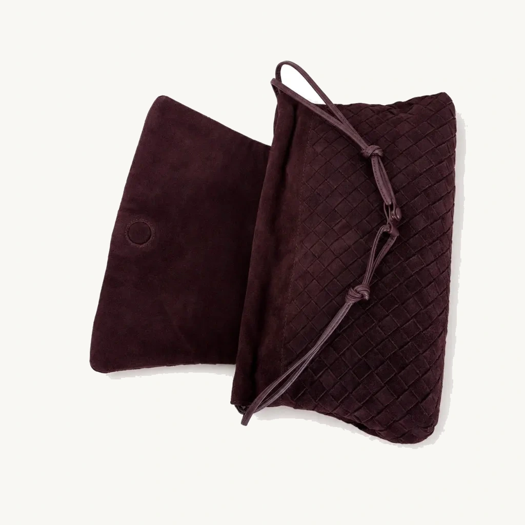 Damiana Burgundy — открытый вид